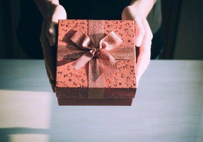 Czy lepszy jest prezent praktyczny czy sentymentalny?
