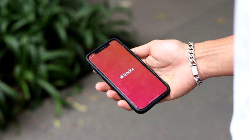 Ile Polaków korzysta z Tindera?