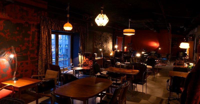 Jakie cechy definiują romantyczną restaurację?